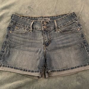 Levi Denizen Jean shorts